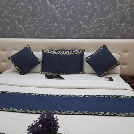 Hotel Ventures Inn Amritsar Kamer foto